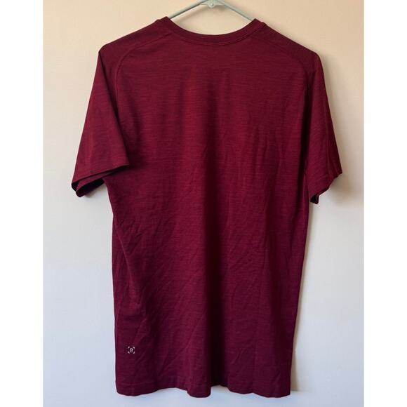 Lululemon Metal Vent Tech Short Sleeve in Caliente / Deep Rouge Size Medium - Picture 4 of 5